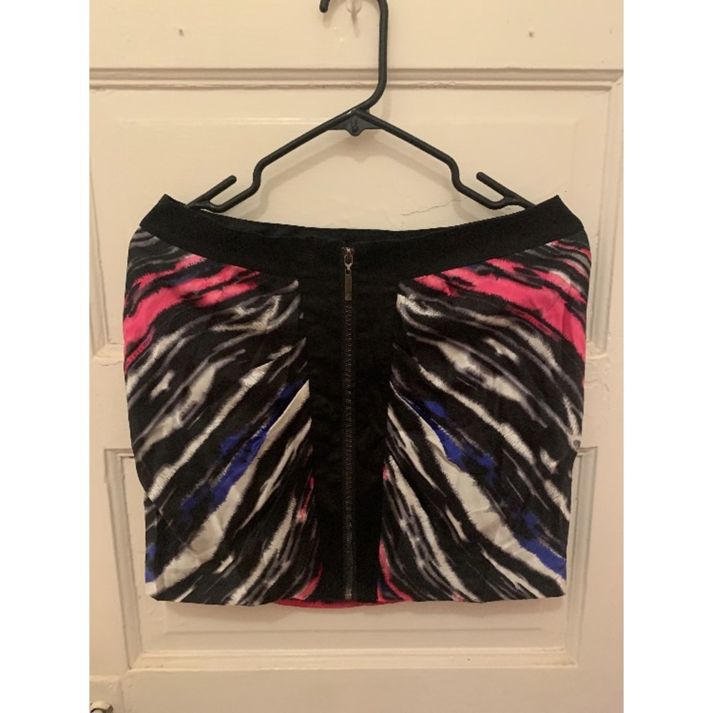 Bebe Multicolor Zip Front Mini Skirt Size S